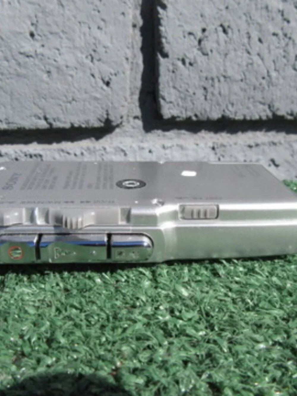 Sony V-O-R Microcassette Audio Recorder M-670V *For Parts*